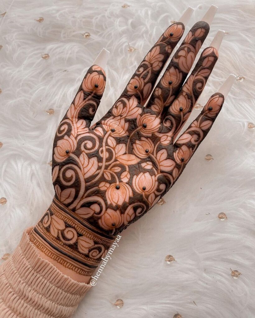 35+ Mehndi Designs for Minimalist Bride that Are Simple But Stylish