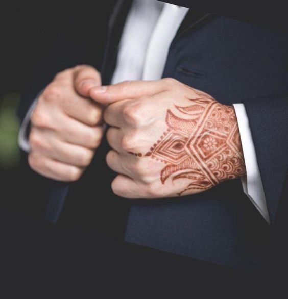 55+ Unique Henna Tattoos