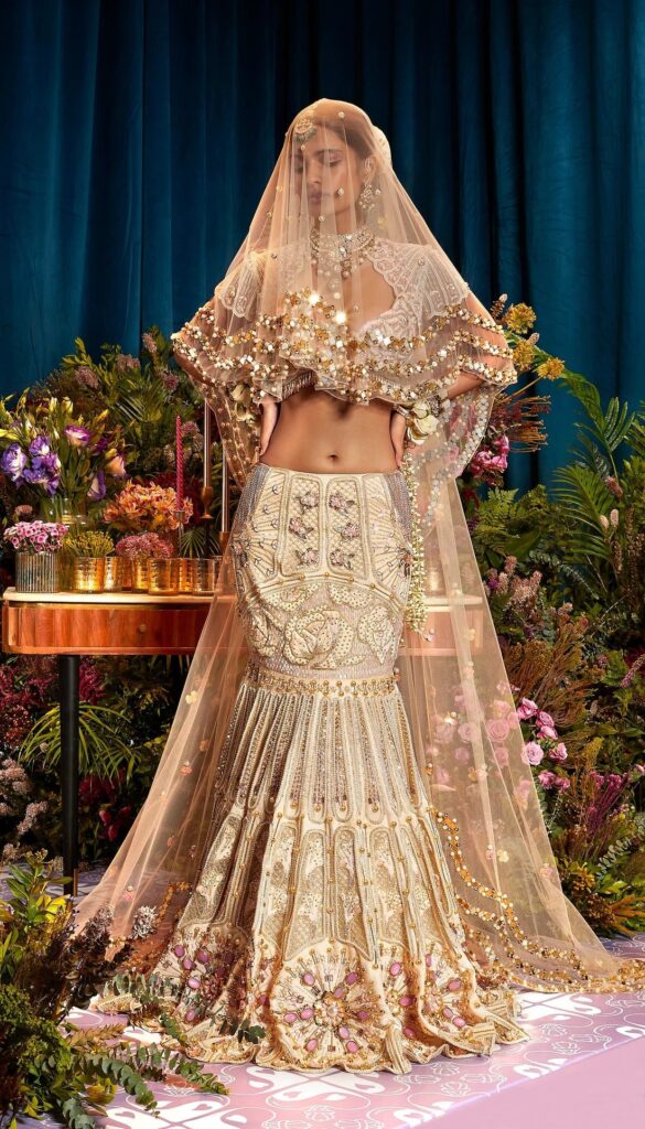 ARIA – IVORY PEARL LEHENGA SET – 4 / 4 / Short