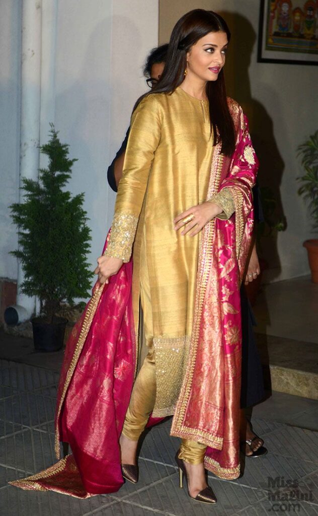 Aishwarya Rai Bachchan Is The Epitome Of Class In This Sabyasachi Outfit! | MissMalini