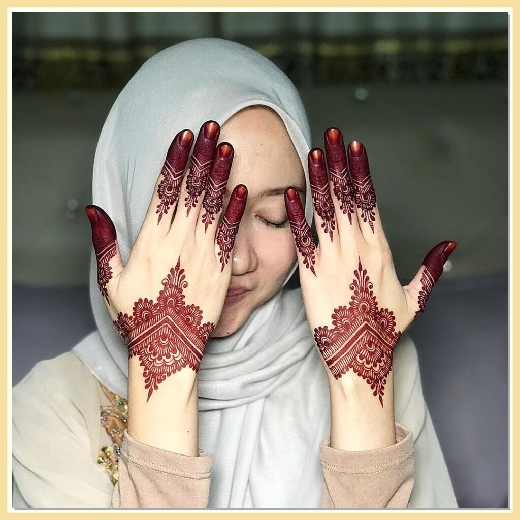 Attain Stunning Henna Masterpieces