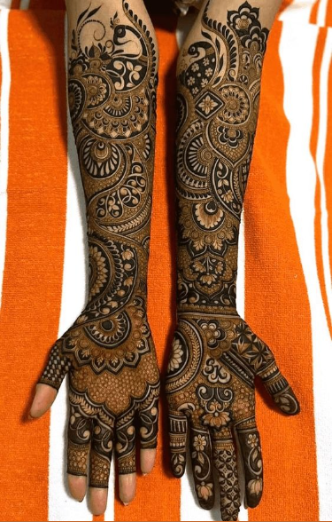 Beautiful Karwa Chauth Mehndi Design