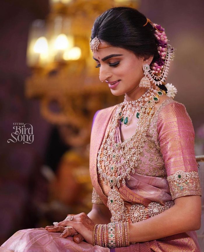 Best Bridal Looks With Diamond And Emerald Jewellery