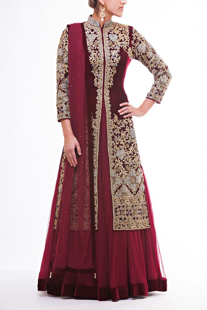 embroidered bridal lehenga