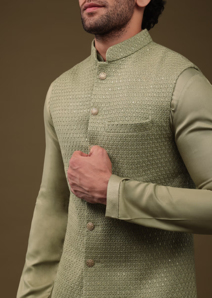 Buy Indian Groomsmen Outfits, Kurtas, Jackets Online | KALKI Fashion