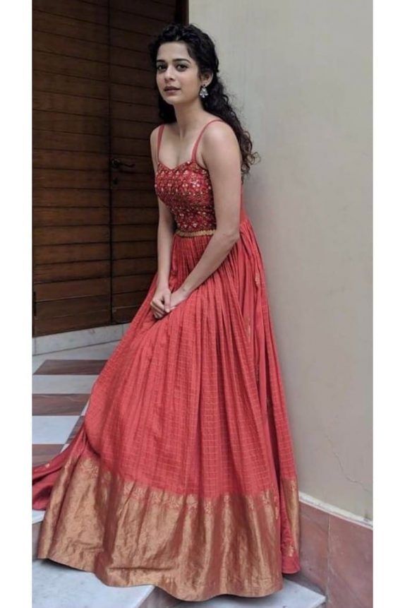 embroidered bridal lehenga