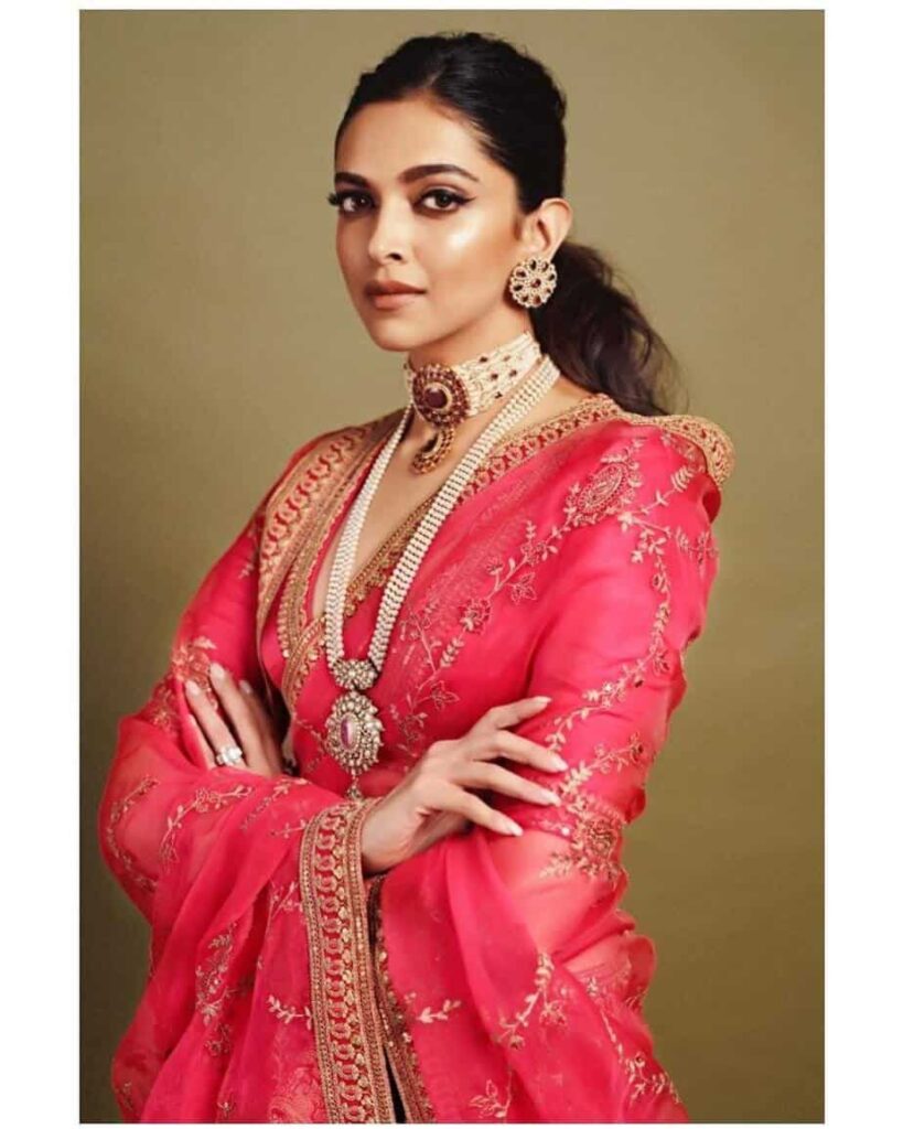 Deepika Padukone Hairstyles With Sarees – Style Inspiration!