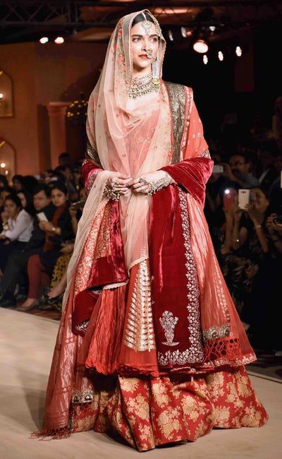 Deepika Padukone Walks the Ramp as Mastani