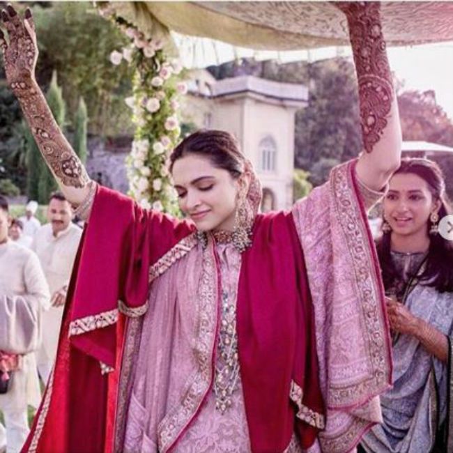 Deepika Padukone and Ranveer Singh with family during the celebration