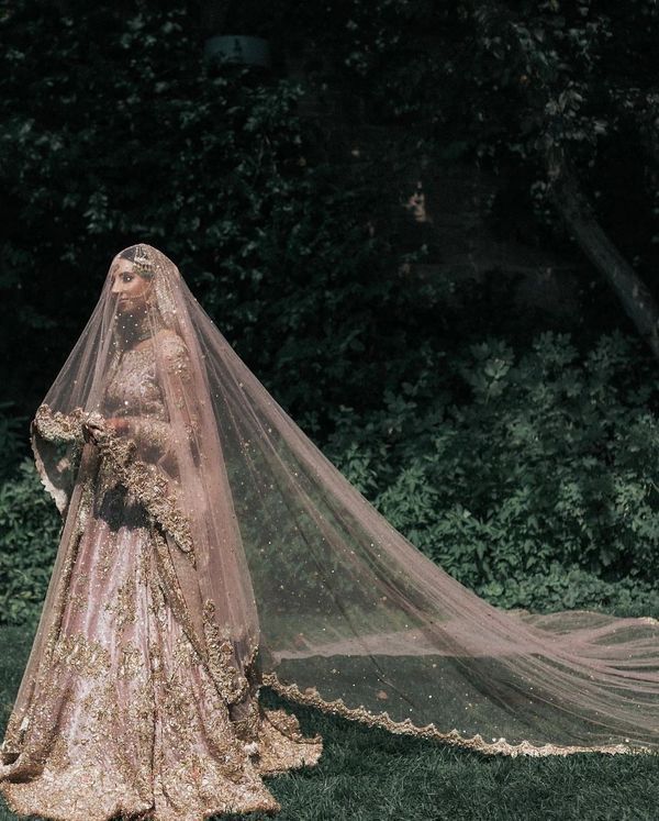 Dramatic Bridal Veils That Took Our Breath Away!