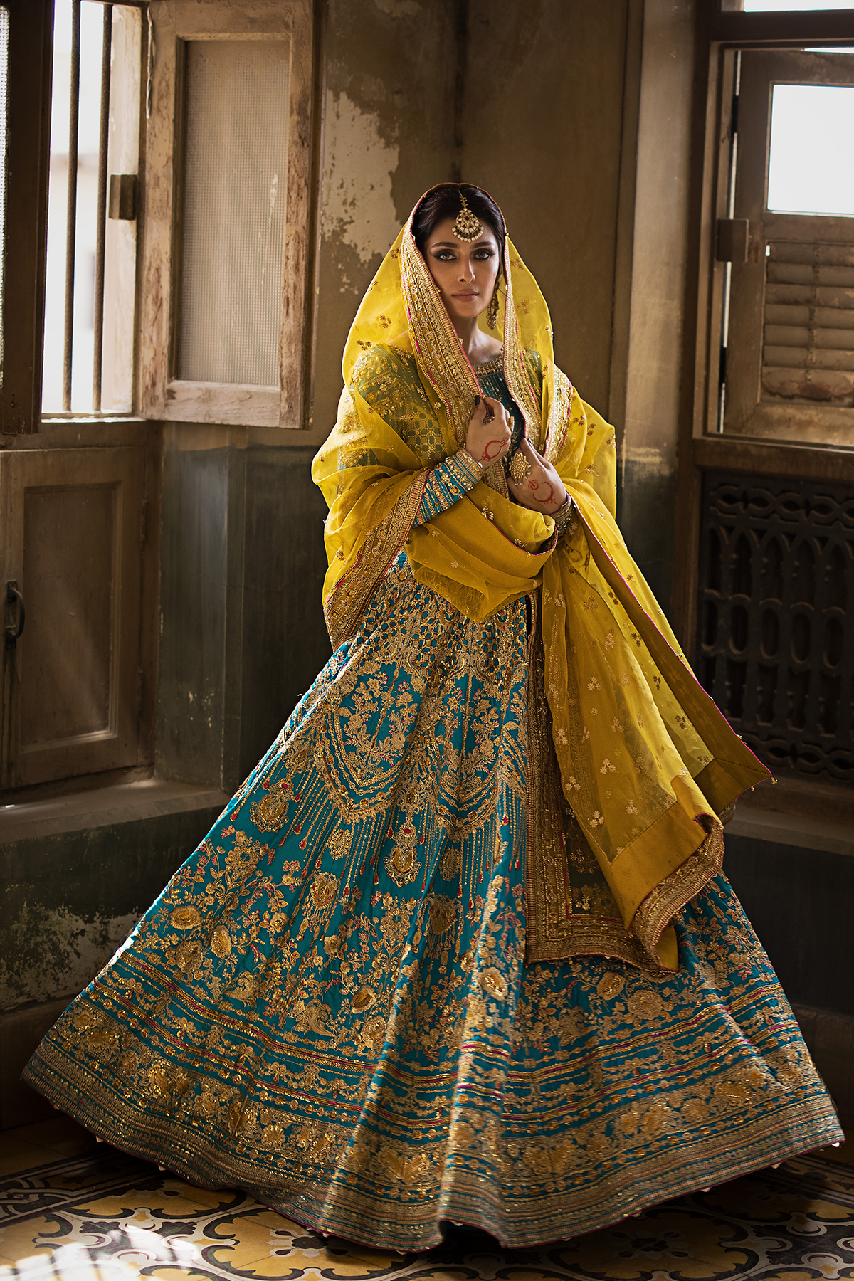 embroidered bridal lehenga