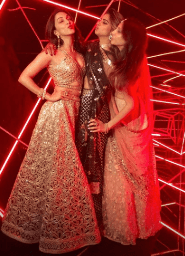 #FriendshipDay Special – Steal worthy Indian Bridesmaid Moments from Bollywood Celebrities – Witty Vows
