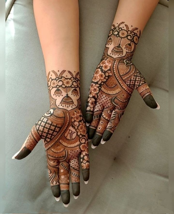 Front Hand Henna!