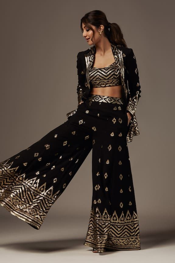 embroidered bridal lehenga