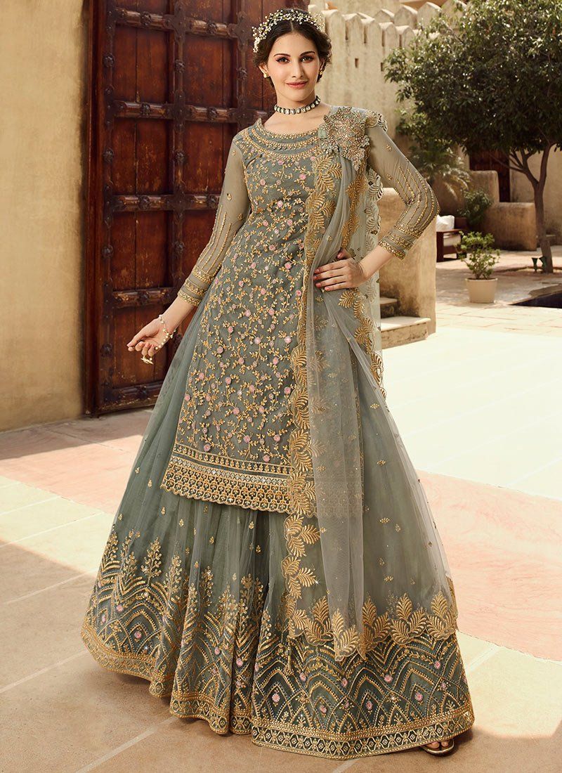 embroidered bridal lehenga