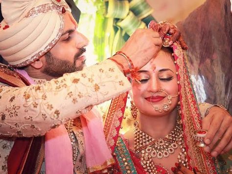 Hot News: Divyanka Tripathi & Vivek Dahiya Are Finally Hitched!