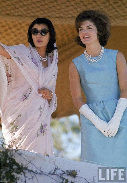 How to Dress And Wear Pearls Like Jackie O. Kennedy – PearlsOnly :: PearlsOnly | Save up to 80% with Pearls Only France