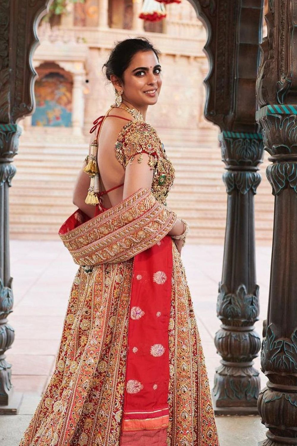 embroidered bridal lehenga