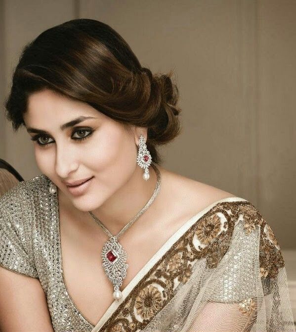 Kareena Kapoor Height, Age, Husband, Boyfriend, Family, Biography & More » StarsUnfolded