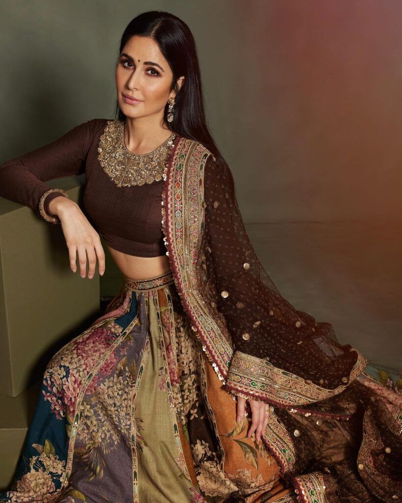 Katrina Kaif’s Diwali Slay: Gold Saree, Sabyasachi Swag, and a Dash of Desi Glam!