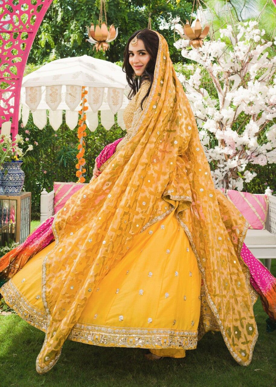 embroidered bridal lehenga