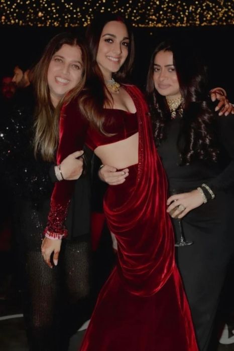 Kiara Advani’s Unseen Post-Wedding Bash Picture Goes Viral, Donned A Red Velvet Saree With ‘Sindoor’