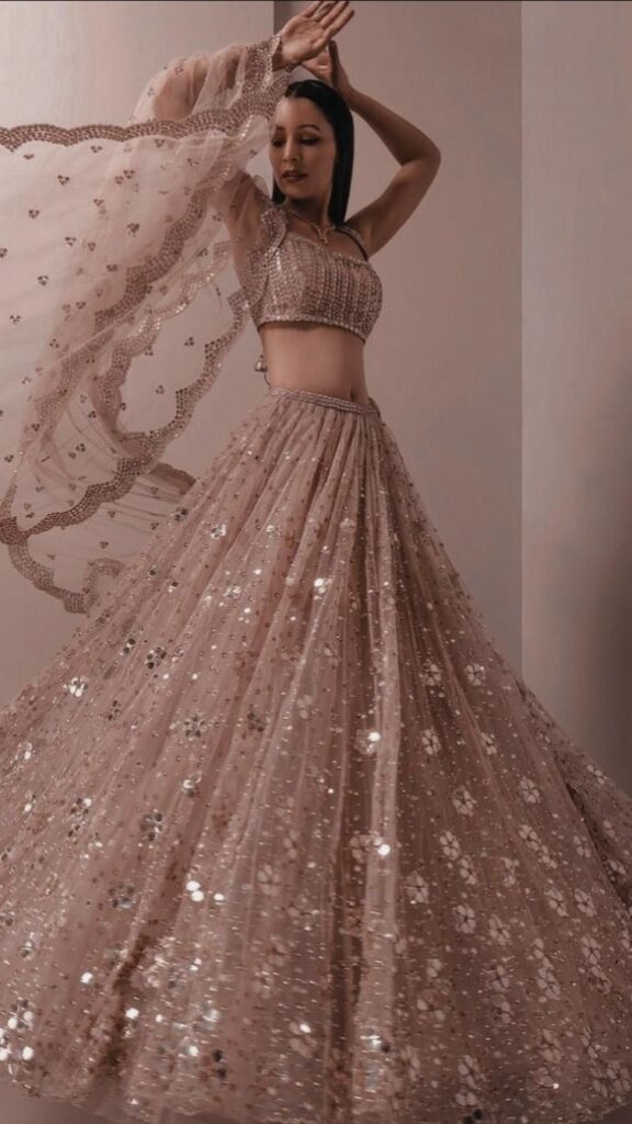 LATEST TRENDING BRIDAL OUTFITS