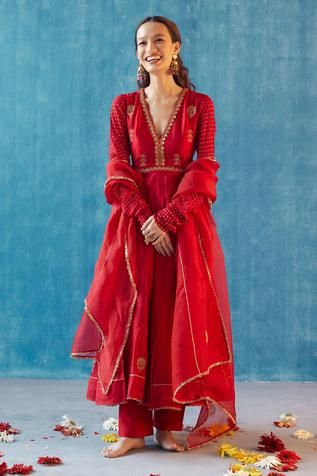 Label Earthen Embroidered Kurta Set | Red, Chiniya Silk, V-neck, Full