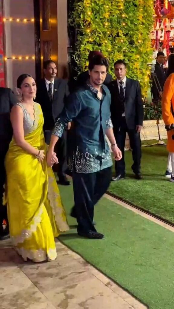 Lovebirds Siddharth Malhotra and Kiara Advani arrive at Antilia for Ganesh Chaturthi celebrations.