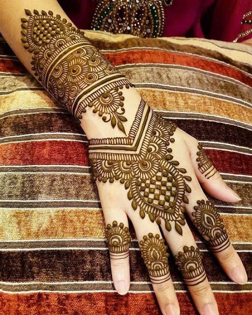 Lovely Mehendi Design