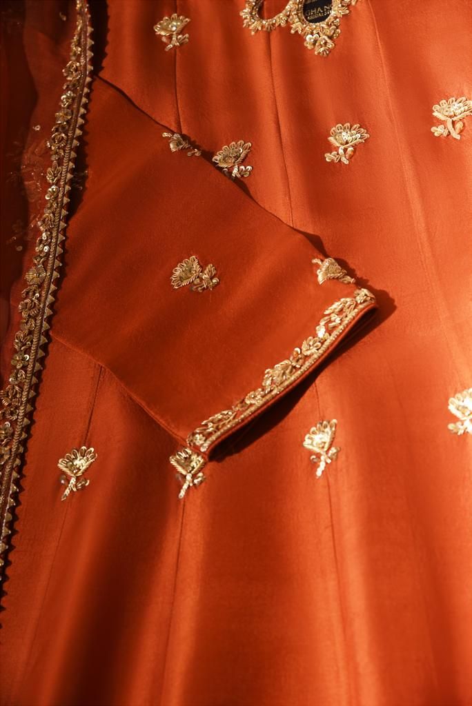 embroidered bridal lehenga