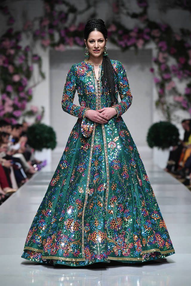 Maya Ali walks for Nomi Ansari’s New Collection at FPW 2019