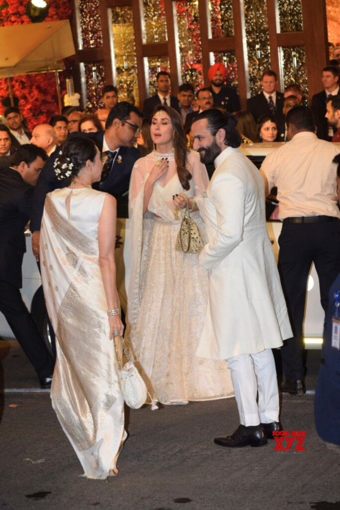 Mumbai: Saif Ali Khan and Kareena Kapoor at Isha Ambani & Anand Piramal’s wedding #Gallery – Social News XYZ