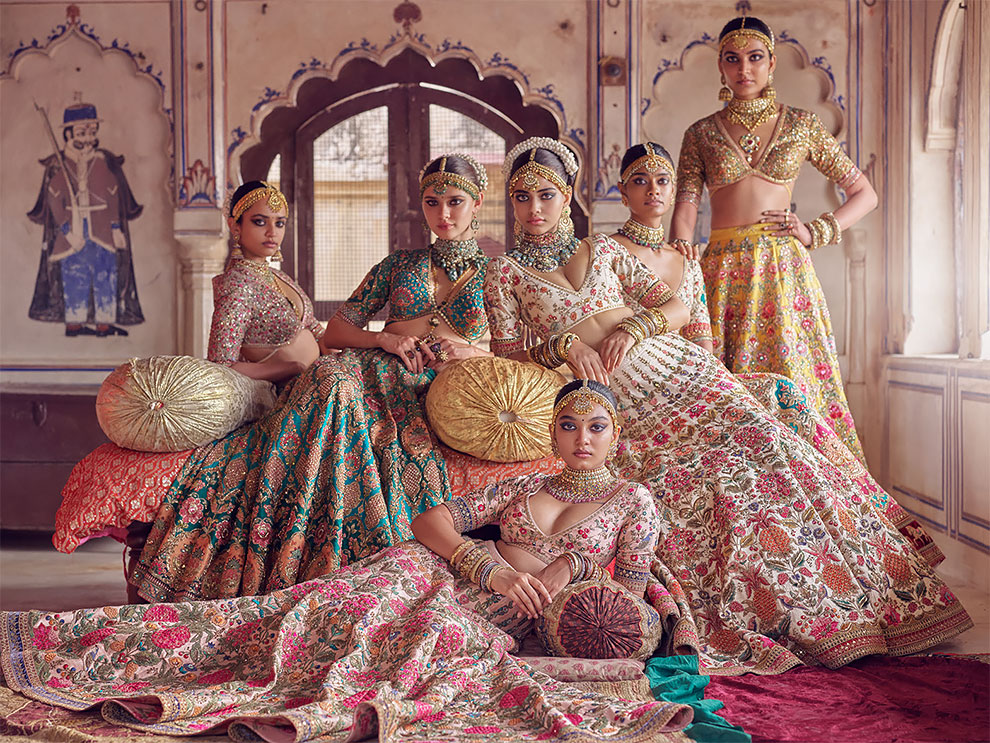 “Mumbai Stories”: Photographer Tarun Khiwal Perfectly Captures Traditional Indian Bridal Fashion With Modern Aesthetic – Design You Trust