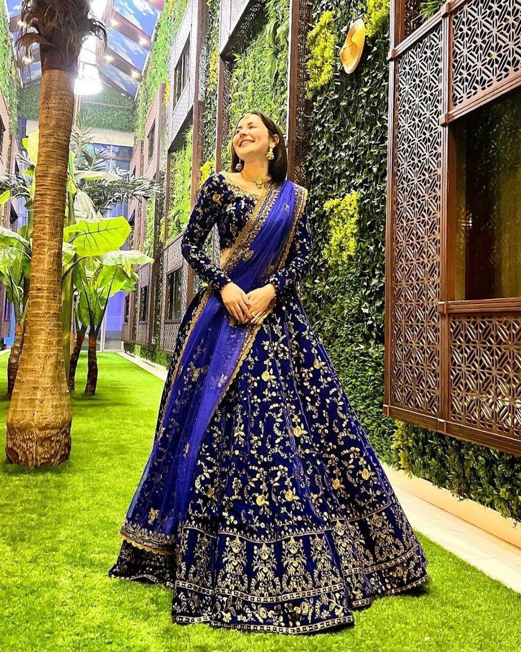 embroidered bridal lehenga