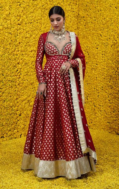 embroidered bridal lehenga