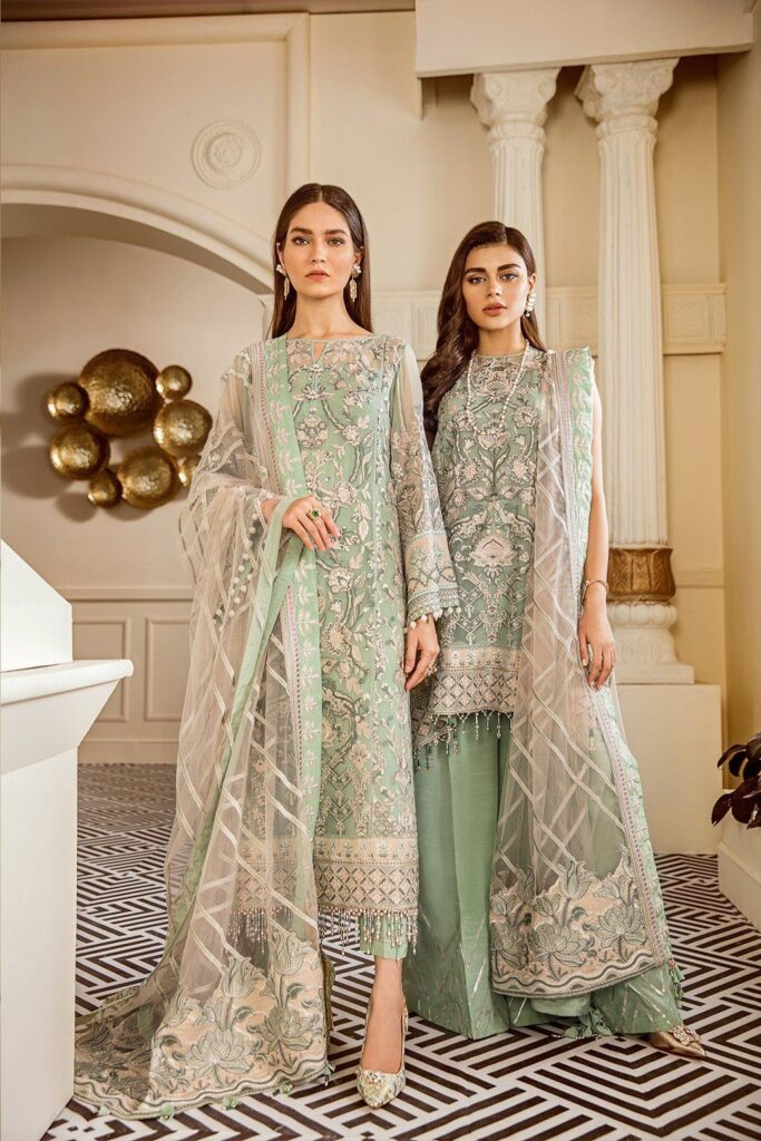 Pakistani Designer Dresses & Clothing Brands