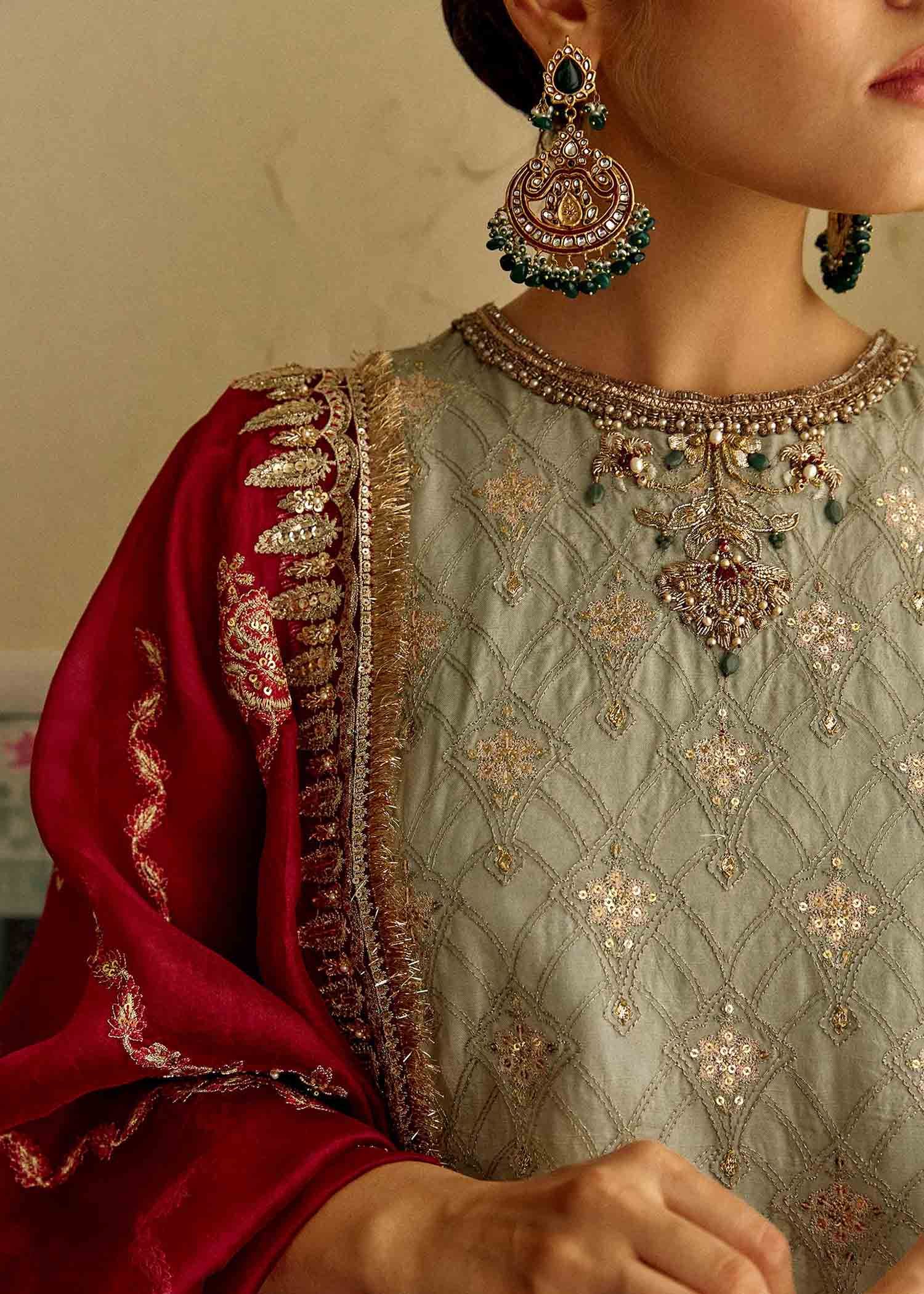 embroidered bridal lehenga