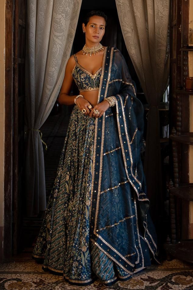 embroidered bridal lehenga