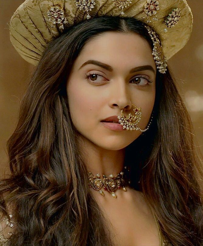 Pin by ANTONIO SÁNCHEZ on NATIVAS | Deepika padukone style, Indian aesthetic, Beauty and the beast movie