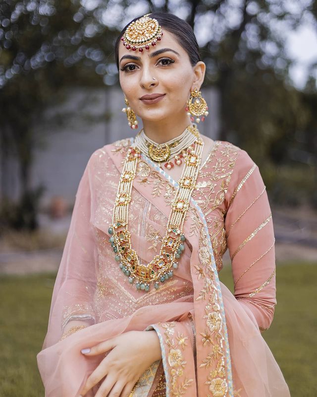 embroidered bridal lehenga