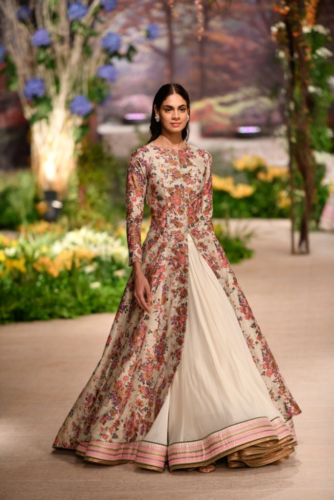 Reynu Taandon at India Couture Week 2018