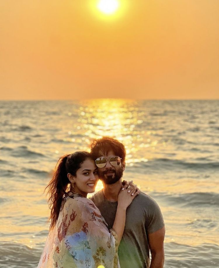 Shahid Kapoor And Wife, Mira Rajput Spend The Last Day Of 2022 Cuddling At The Beachside