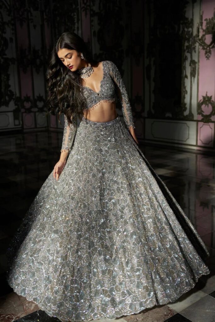 Silver Abstract Lehenga Set – 0 / 2 / Short