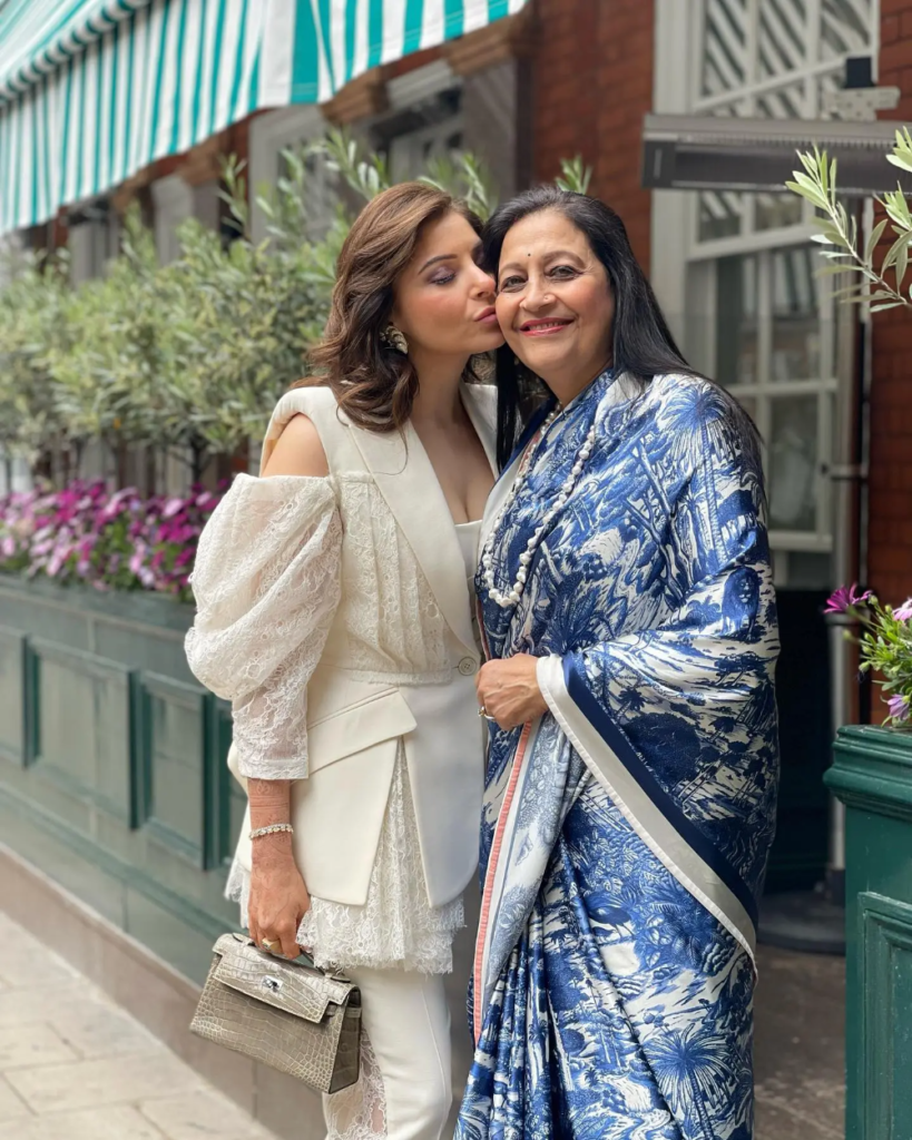 Take A Glimpse Of Kanika Kapoor And Gautam’s Court Wedding In London – ShaadiWish