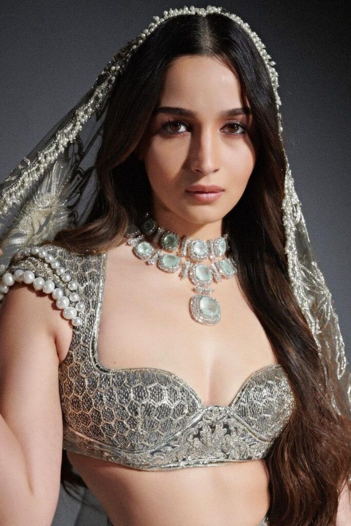 Take notes from Alia Bhatt, Shibani Dandekar and more on the bridal veil trends to know in 2023