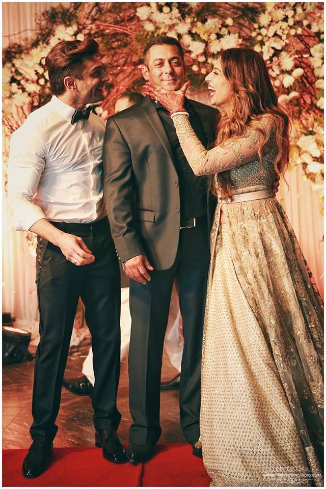 The Wedding Story Posted These Super Gorgeous Bipasha-KSG Shaadi Photos! | MissMalini