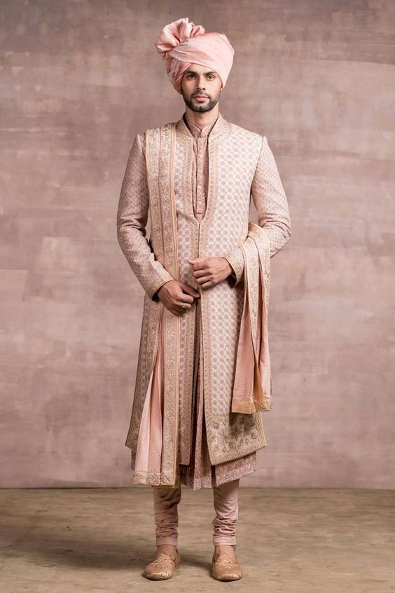 This Blush Pink Sherwani Is One Of Our Fav Looks This Season!