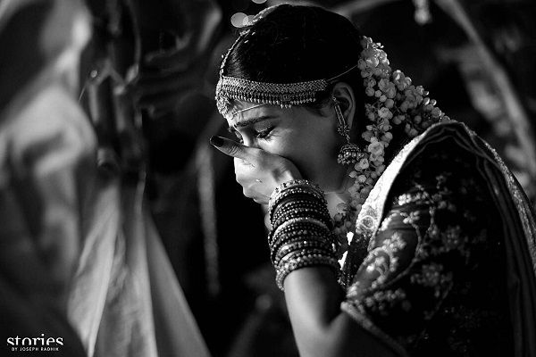 This picture of Samantha Ruth Prabhu crying happy tears during her wedding to Naga Chaitanya is something all girls will relate to | Bollywood Life