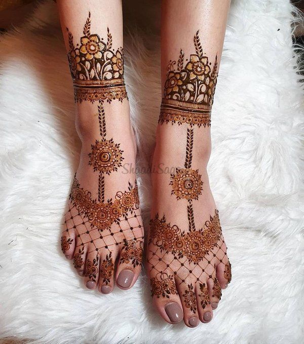 Top 100+ Karva Chauth Mehndi Designs – Latest and Trending